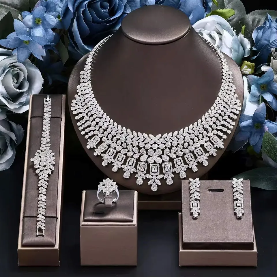 Bộ trang sức đầy đủ CZ sang trọng