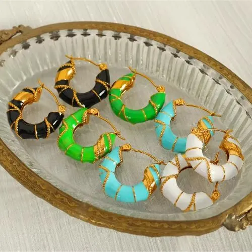 Bông tai người nổi tiếng khí chất